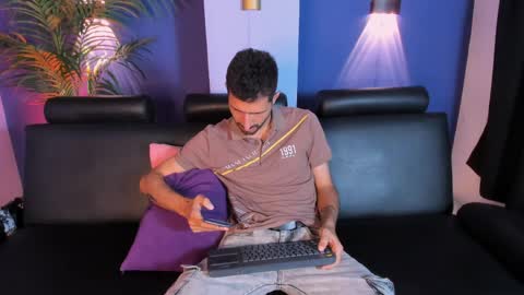 Lucas online show from March 23, 6:35 pm