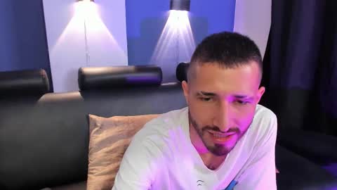 Lucas online show from February 3, 2:53 am