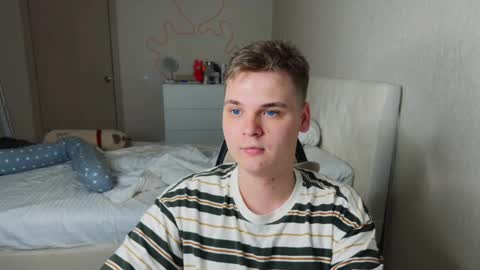 Lucas Gill online show from November 21, 3:37 am