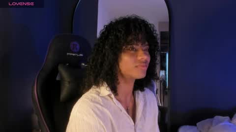   online show from April 9, 12:33 pm