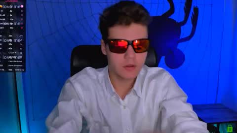 lucas_long_ online show from October 28, 9:43 am