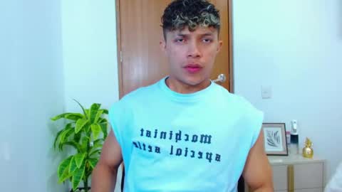 Lucas Luxx online show from February 19, 1:10 pm