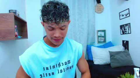 Lucas Luxx online show from January 10, 6:13 pm