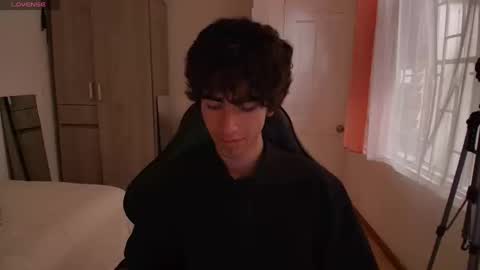 lucas_xo online show from September 18, 9:52 pm