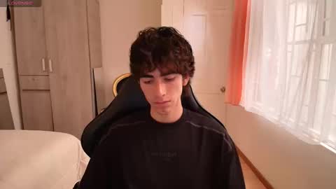 lucas_xo online show from September 19, 10:02 pm