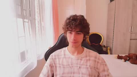 lucas_xo online show from October 9, 3:39 pm