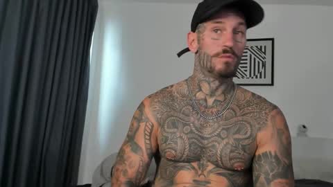 lucasexclusive online show from March 7, 4:45 am