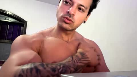 Snapshot of lucasfit24 chatting on February 6, 11:26 pm lucasfit24 online show from February 6, 11:26 pm