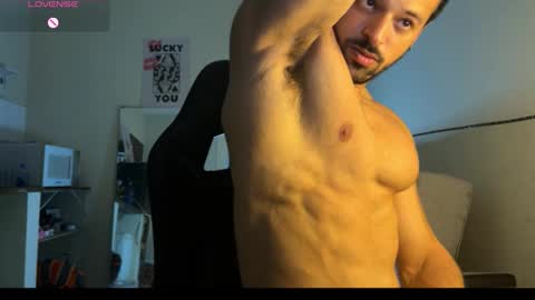 lucasfit24 online show from March 4, 12:18 am