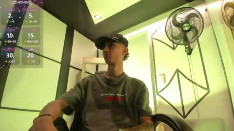Lucas online show from May 31, 9:49 pm