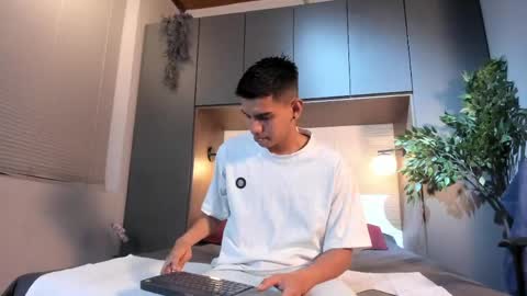 Lucca Moreti online show from June 1, 3:41 am