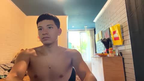 Snapshot of luchosaando chatting on January 8, 4:54 pm Felipe online show from January 8, 4:54 pm