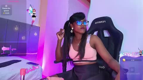 lucia01m online show from May 16, 7:23 pm