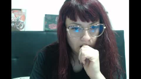 Lulu DCarton online show from June 17, 4:17 am