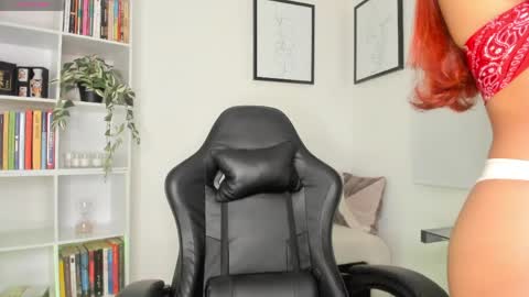 Lucia online show from April 3, 12:50 am