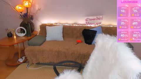Snapshot of lucia_lucky chatting on September 18, 8:46 pm Sindy online show from September 18, 8:46 pm