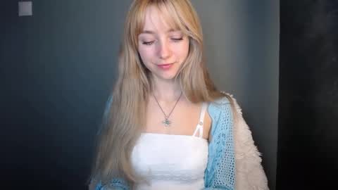 Lucy online show from November 12, 7:27 pm