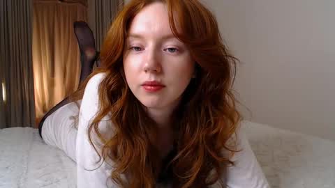 Snapshot of luciacoy chatting on February 23, 5:18 pm Lucia online show from February 23, 5:18 pm