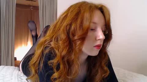 Snapshot of luciacoy chatting on March 4, 4:20 pm Lucia online show from March 4, 4:20 pm