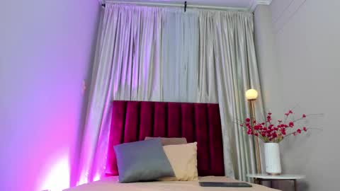 LuciaFerrero online show from November 4, 2:13 am