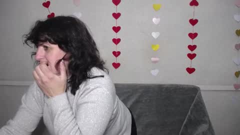 LuciaMi online show from February 14, 1:13 am