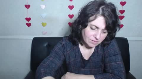 LuciaMi online show from February 7, 12:06 pm