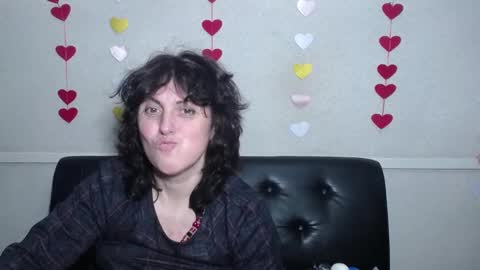 LuciaMi online show from February 5, 12:06 pm