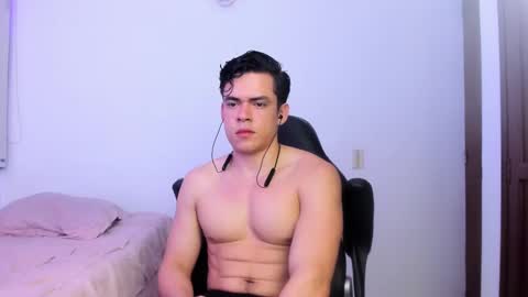 Lucian Gomez online show from December 17, 4:45 am