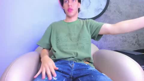 lucian_greyy online show from October 27, 1:11 pm