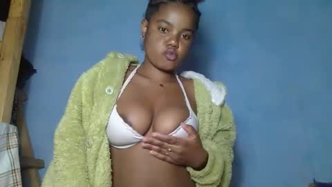 luciana012 online show from September 20, 4:32 pm