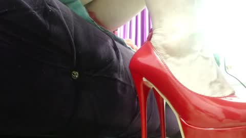 Luci online show from November 4, 8:54 pm