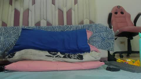 instagram luciana417  online show from February 5, 6:13 am