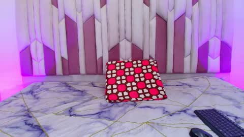 instagram luciana417  online show from October 15, 3:10 am