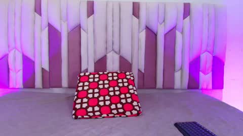 instagram luciana417  online show from October 17, 3:21 am