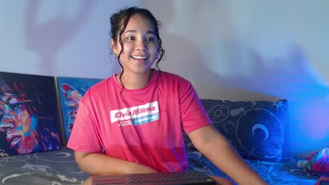 Snapshot of luciana_keating chatting on December 7, 2:41 pm luciana online show from December 7, 2:41 pm