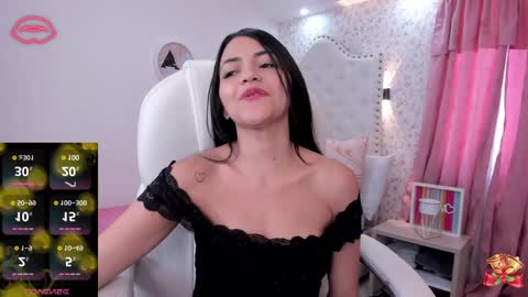 Snapshot of luciana_portec chatting on December 10, 5:11 pm Luciana Portec online show from December 10, 5:11 pm