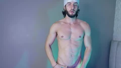 Luciano online show from October 11, 10:02 pm