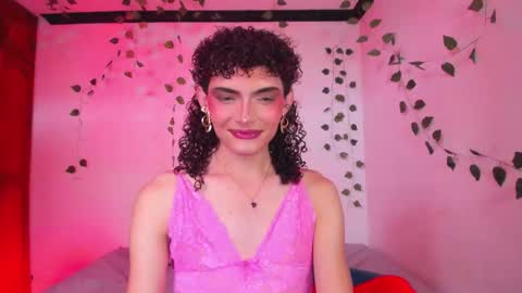Snapshot of lucianromeo17 chatting on September 8, 5:34 pm Lucy or Lucian 3 Come to my social Links3 online show from September 8, 5:34 pm