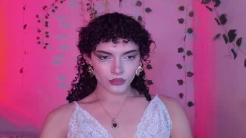 Lucy or Lucian 3 Come to my social Links3   online show from July 8, 6:39 am