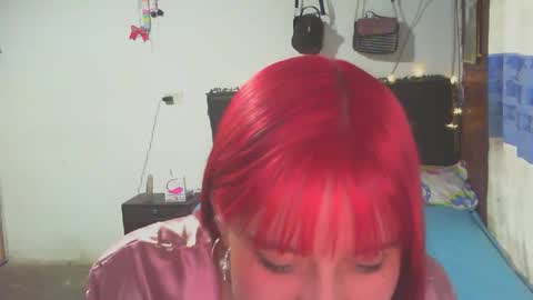 Snapshot of luciared chatting on September 17, 5:05 pm luciared online show from September 17, 5:05 pm