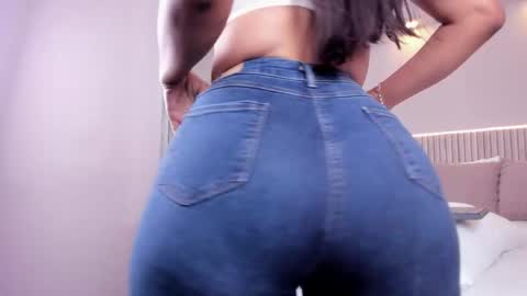 lucie online show from April 14, 5:16 pm