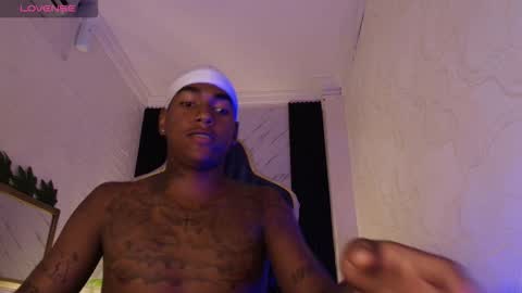 L U C I E R online show from March 16, 9:08 pm