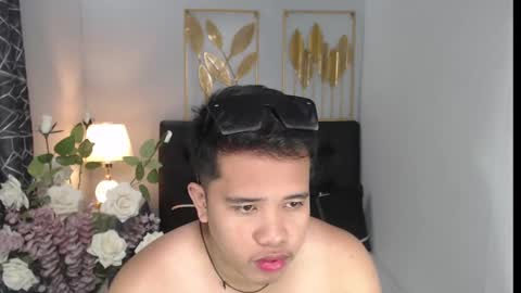 Luciferhotcum online show from February 10, 8:00 pm