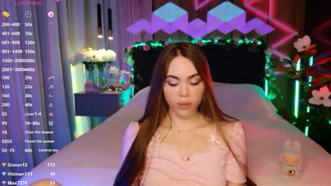 MimiFors online show from November 4, 5:14 pm