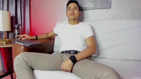 Leo online show from February 20, 11:31 am