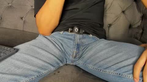 Leo online show from February 17, 2:28 pm