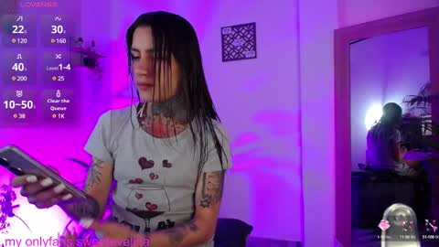 Snapshot of luciiana_lol chatting on January 8, 9:21 am luciiana online show from January 8, 9:21 am