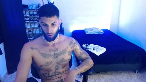 luciifer_hills online show from December 31, 5:40 pm