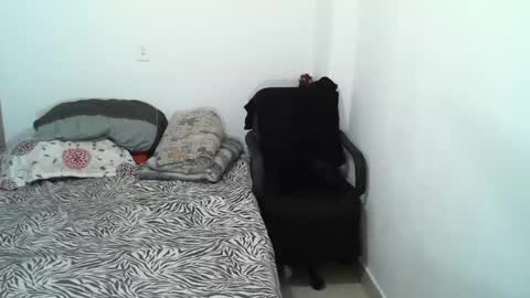 Snapshot of lucky_badboy chatting on February 5, 3:13 am Lucky online show from February 5, 3:13 am