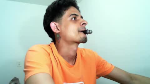Snapshot of lucky_badboy chatting on March 4, 4:06 am Lucky online show from March 4, 4:06 am